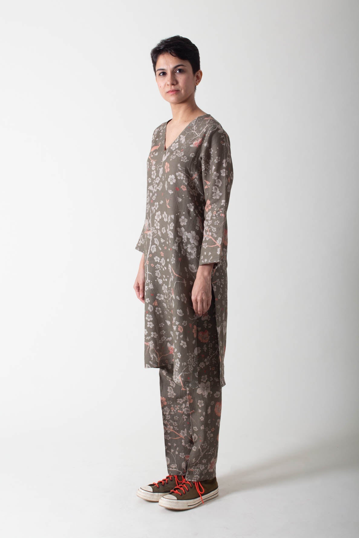 Grey Forest Blossom V Neck Kurta in Linen