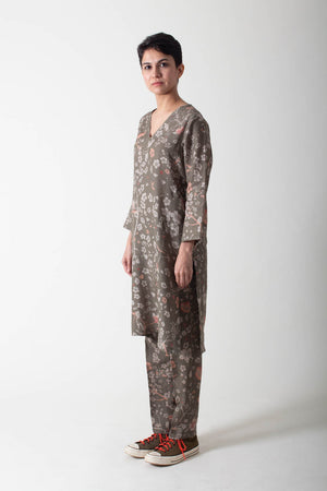 Grey Forest Blossom V Neck Kurta in Linen