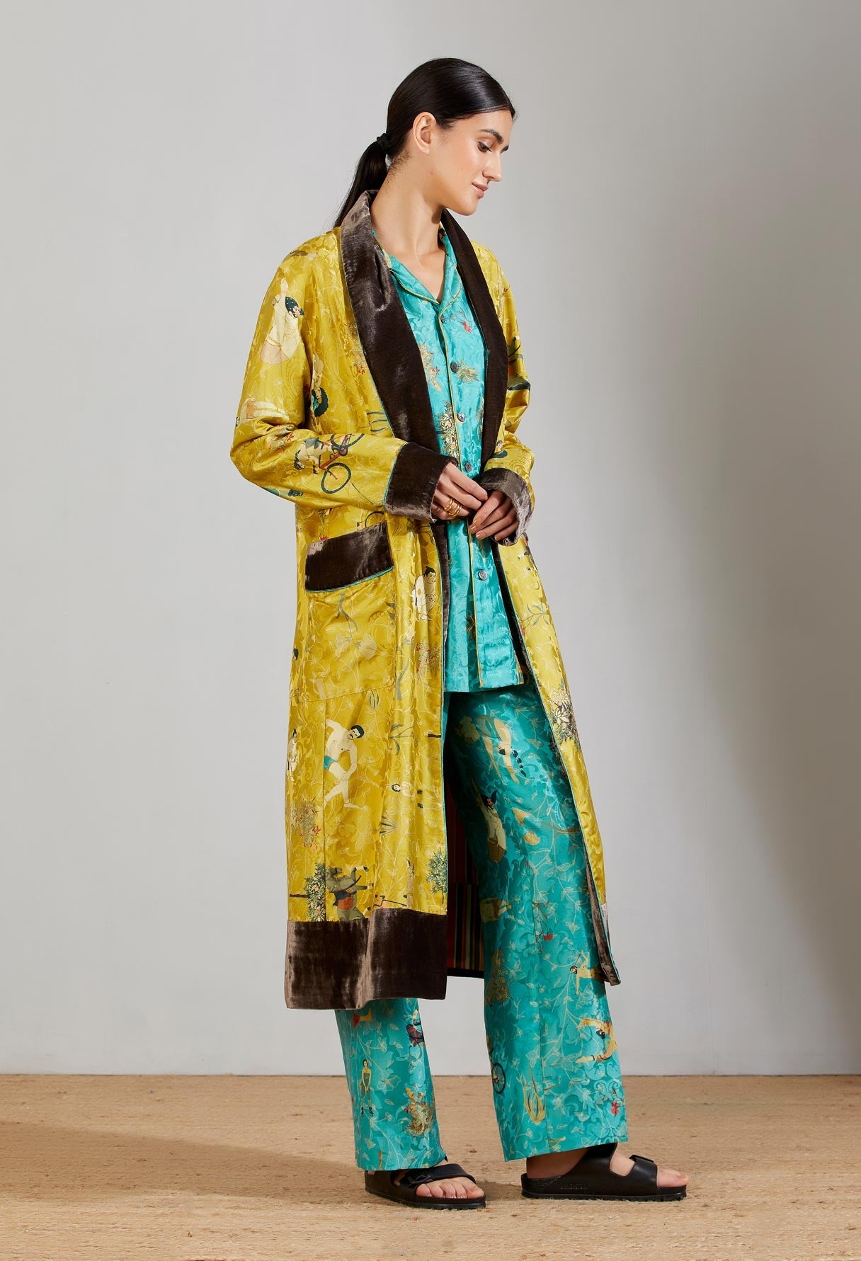 Libaas Robe Silk Damask Mustard