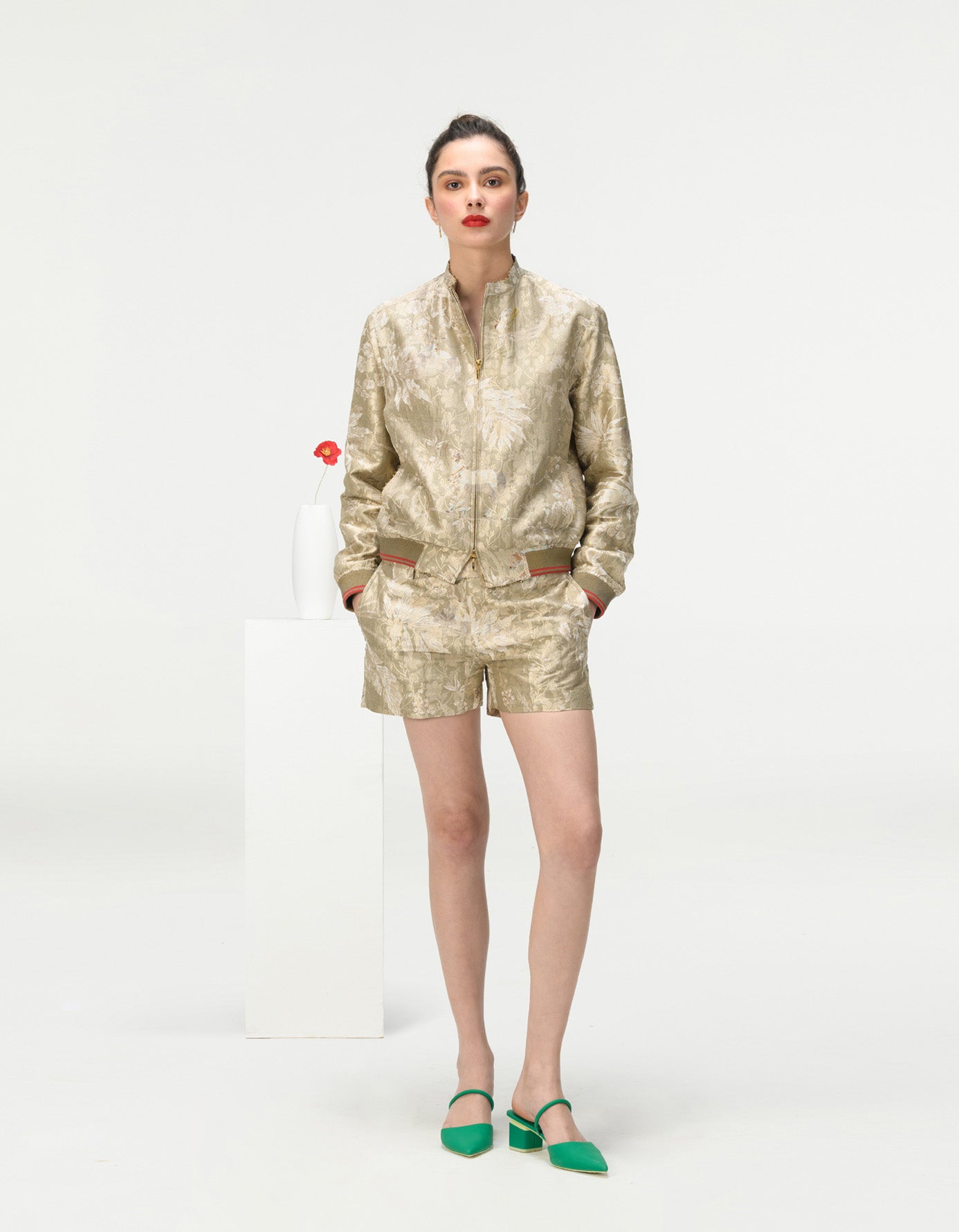 Rainforest Shorts Short Oyster Grey Silk Brocade