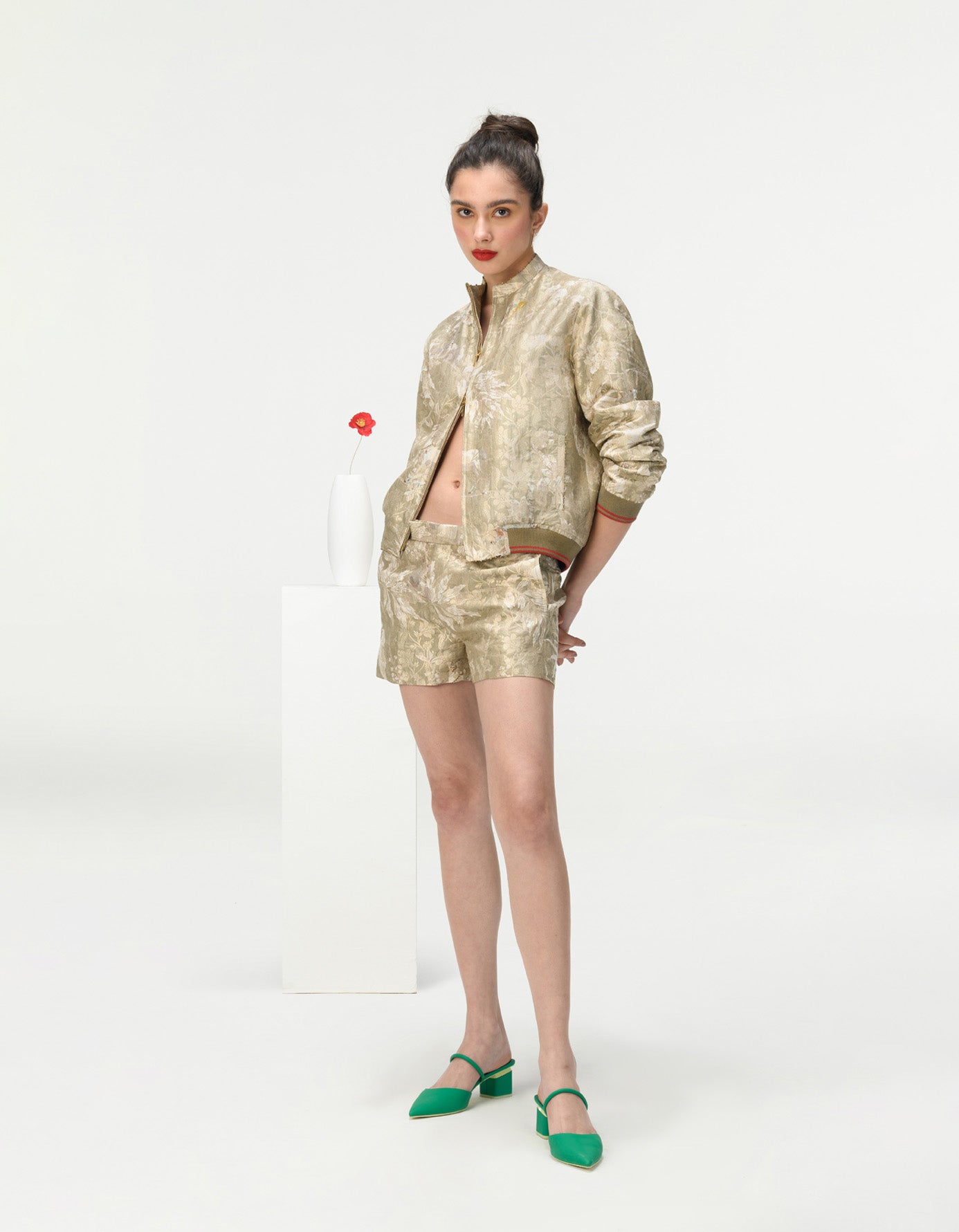Rainforest Shorts Short Oyster Grey Silk Brocade